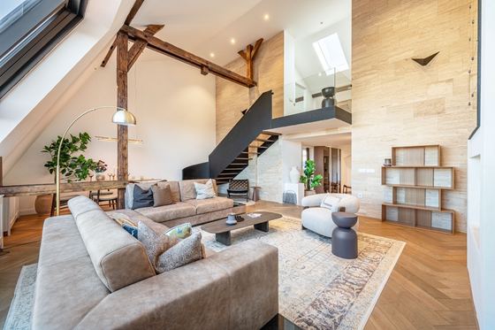 Bemutató weboldal minta: Panorámás penthouse az Egyetem téren, Budapest V. · 158 m²